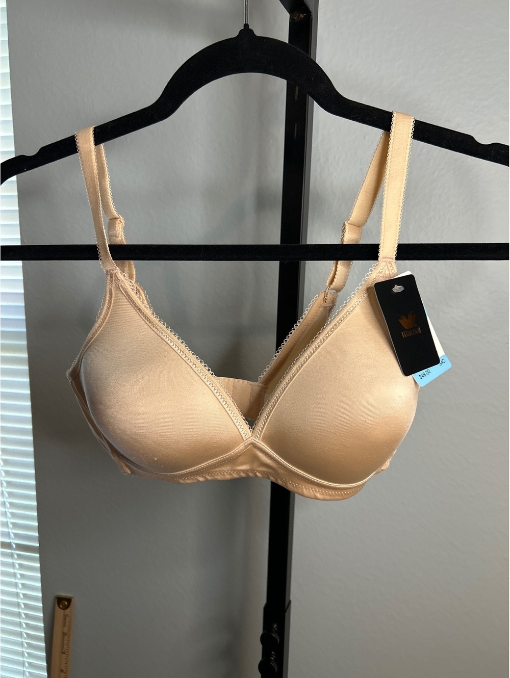 Wacoal Nude Beige Size 34C New with Tags